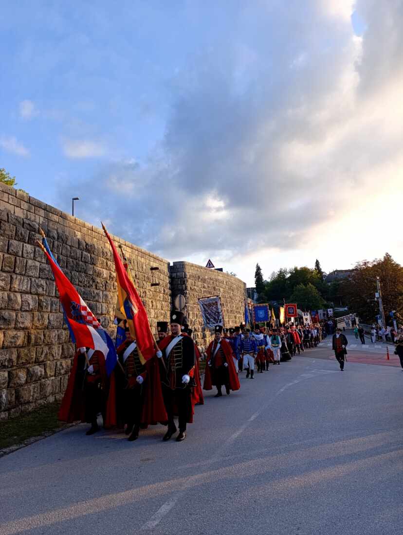 Pozadina
